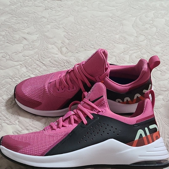 New Nike Air Max Bella TR 3 Sneaker - Picture 7 of 16